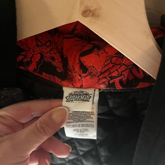 Marvel Spider-Man Kids Coat- Black and Red - Picture 6 of 6